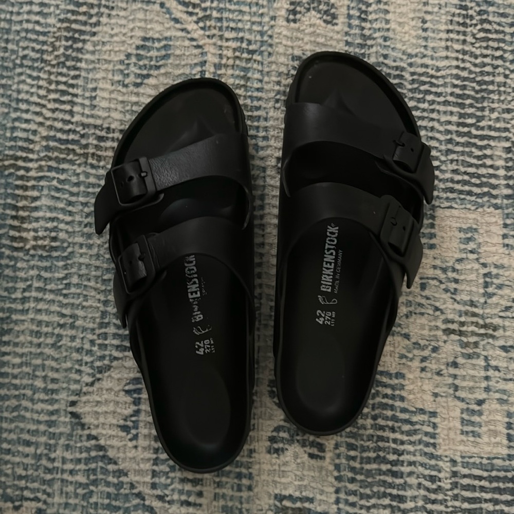 Men’s Arizona EVA Birkenstocks size 42 (9 - 9.5)